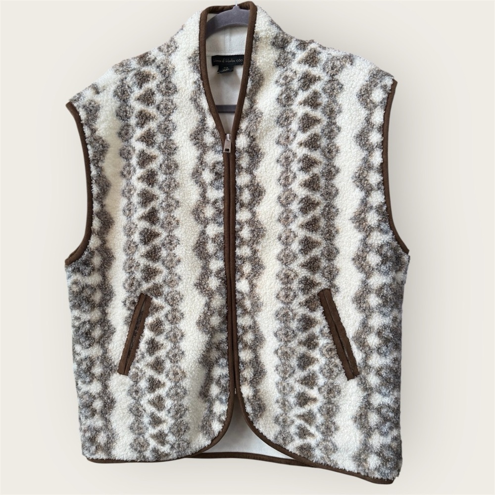 House of Harlow 1960 Cream and Brown Patterned Sherpa Vest